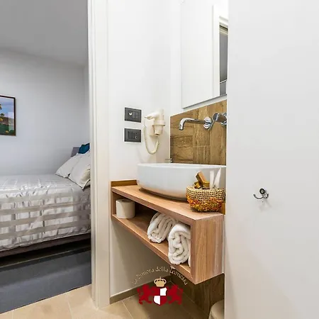 La Dimora Della Leonessa Bed & Breakfast 2*